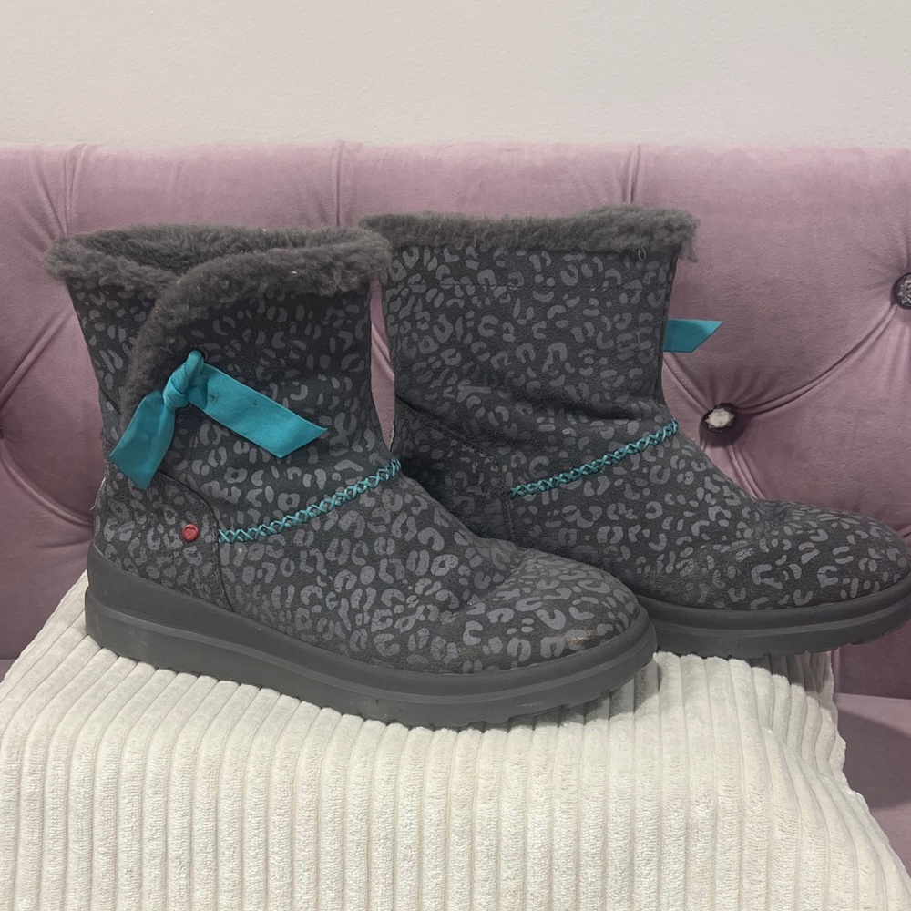 UGG Gray Leopard Print Boots with Teal Details